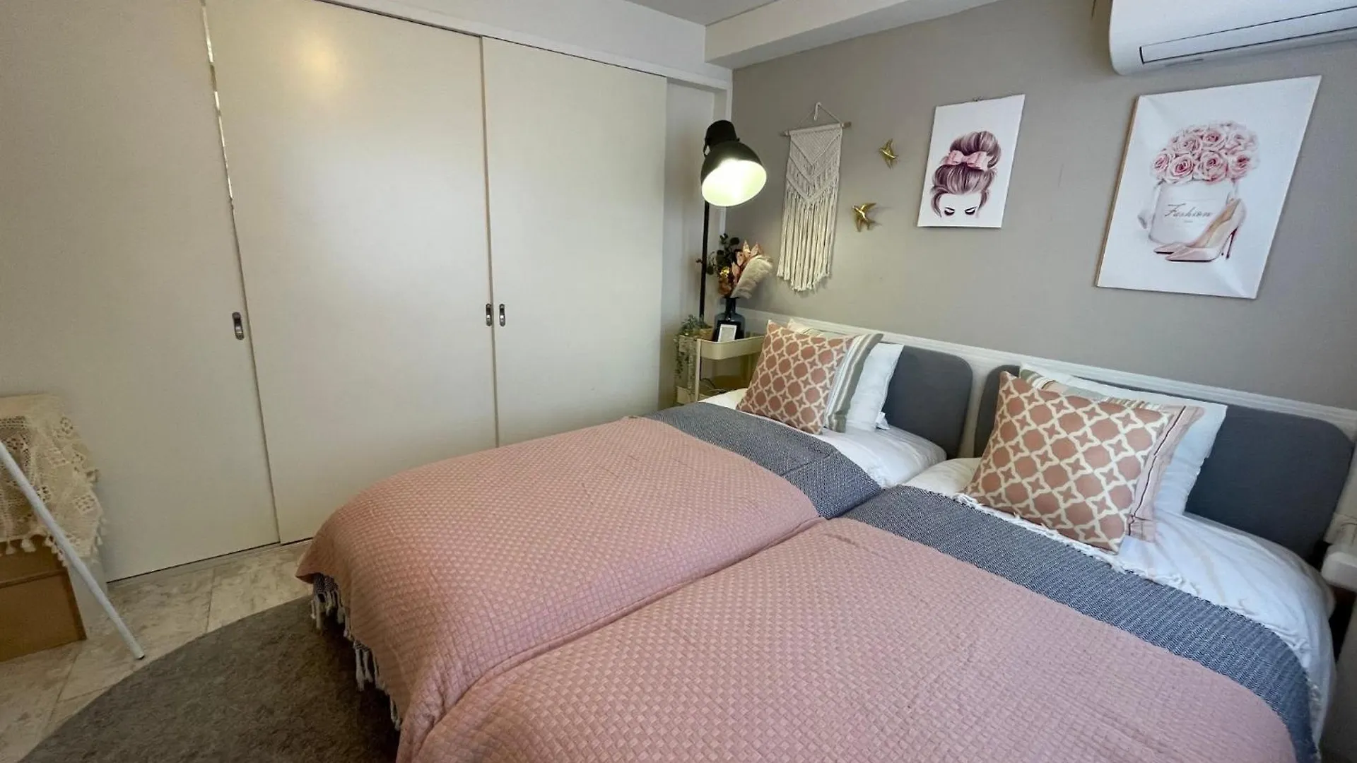 Апартаменты Hotel Lux Токио Япония